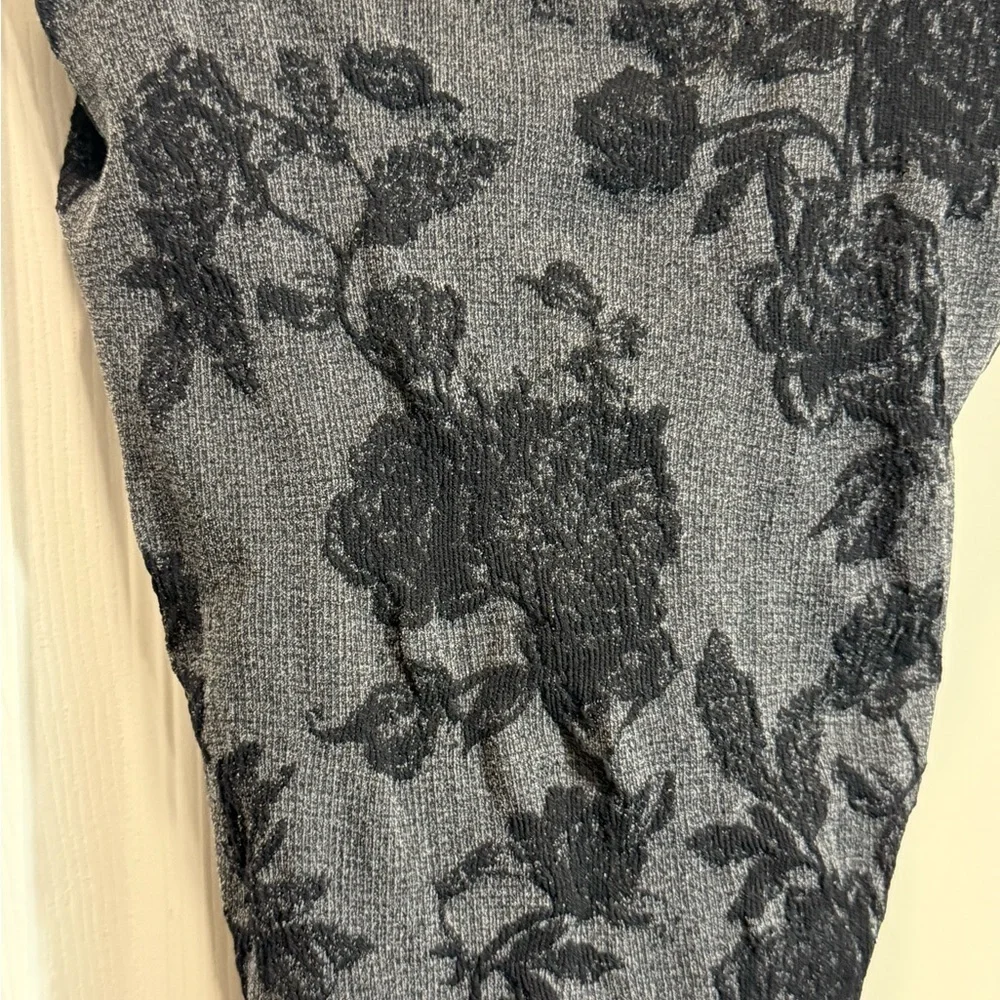 Free Poeple Send Love
Bodysuit in M/L - Picture 6 of 7